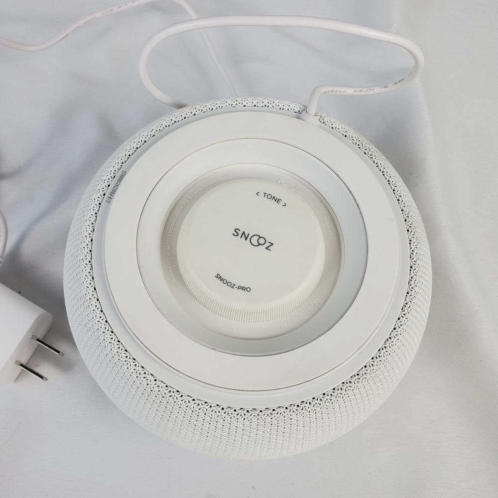 SNOOZ Pro - White Cotton - Smart White Noise Machine w/ Case WORKING - Picture 6 of 10
